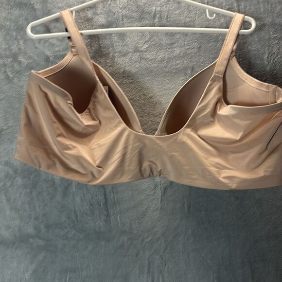 NWT New Torrid Rose Dust Tshirt Lightly Lined Smooth Front Close Size 44DDD - Picture 5 of 7